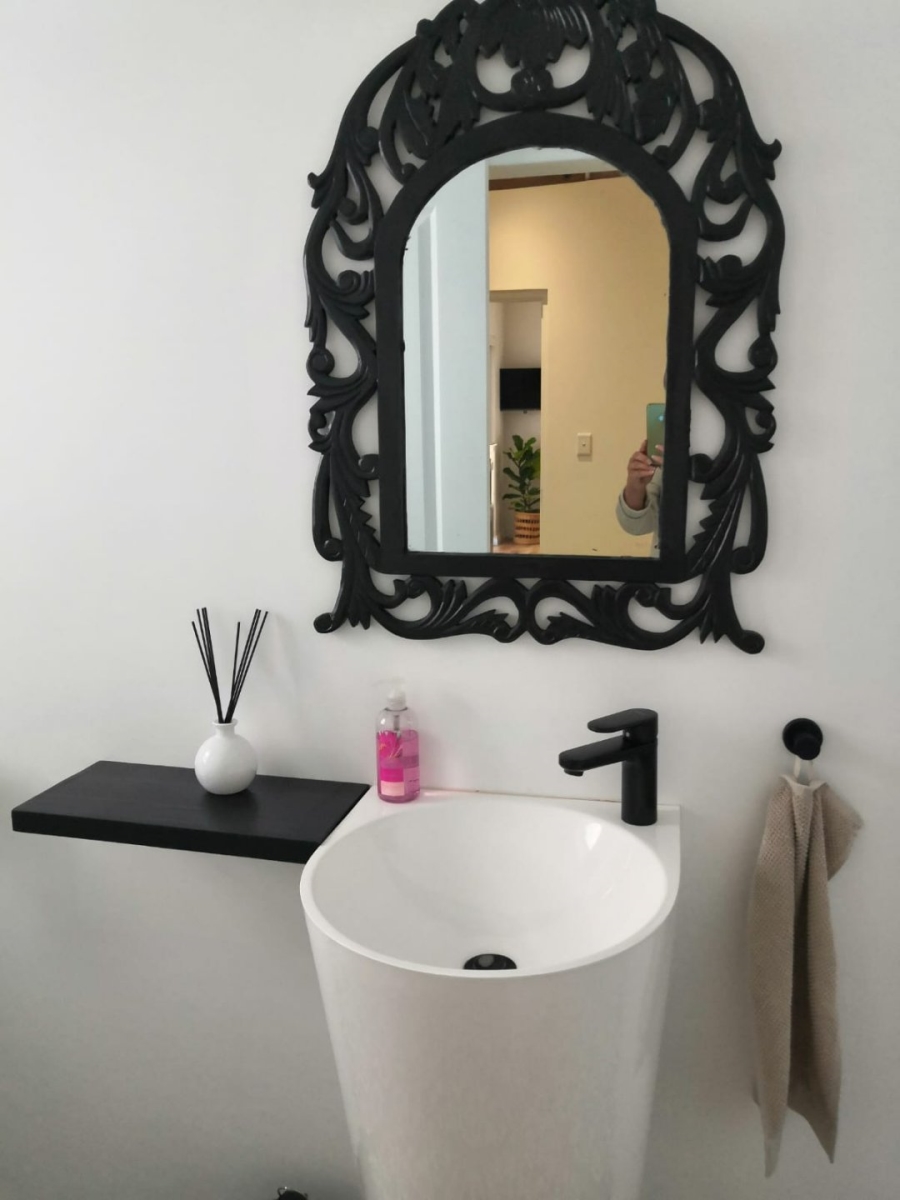 To Let 1 Bedroom Property for Rent in Vermont Western Cape